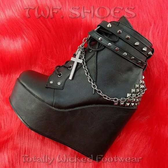Poison 101 Pentagram Cross Chain 5" Wedge Heel Studded Goth Ankle Boots - Picture 1 of 12